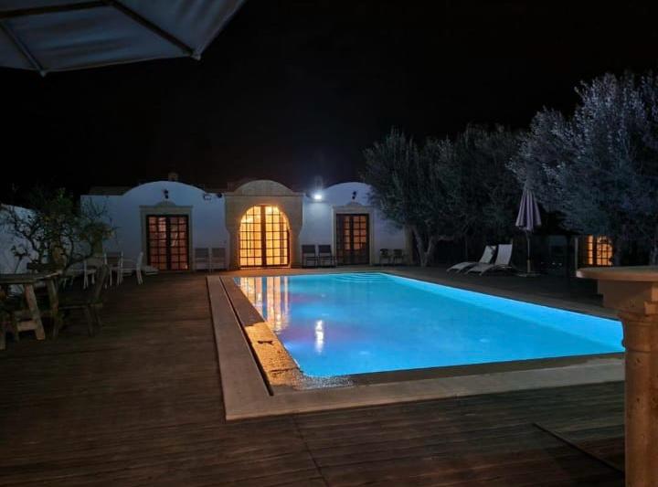Private room, courtyard